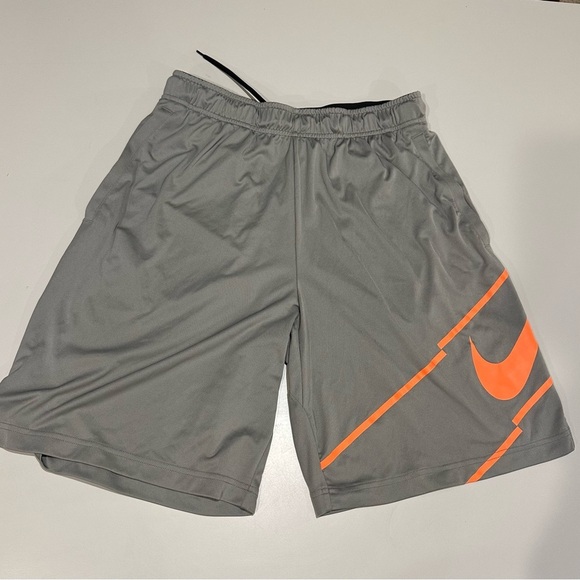 Nike Men's Gray Shorts with Orange Swoosh Size Large - Picture 1 of 3
